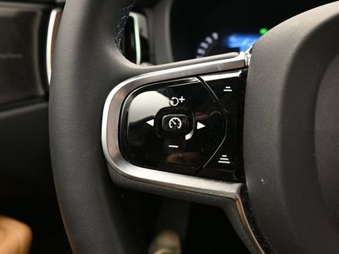 Used 2023 Volvo XC60 B5 Ultimate AWD/4WD image 27