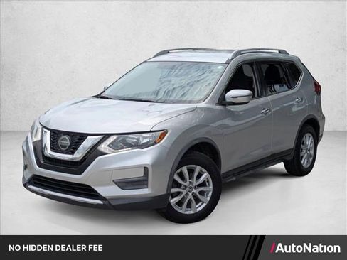 Used 2018 Nissan Rogue SV FWD image 1