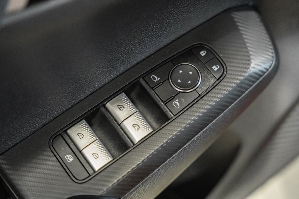 Used 2025 Mitsubishi Outlander ES AWD/4WD image 35