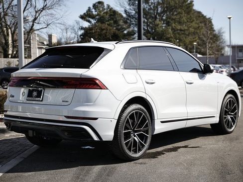 Used 2023 Audi Q8 Premium Plus w/ Premium Plus Package image 6