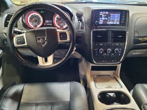 Used 2018 Dodge Grand Caravan SXT FWD image 22