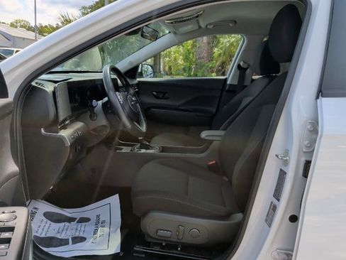 Certified 2024 Hyundai Kona SEL AWD/4WD image 16