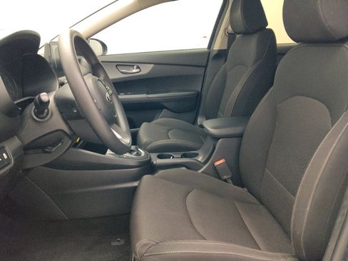 Used 2019 Kia Forte LXS FWD image 17