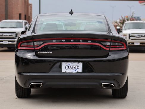 Used 2023 Dodge Charger SXT RWD image 5