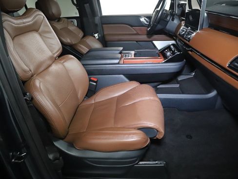 Used 2024 Lincoln Navigator Reserve AWD/4WD image 35