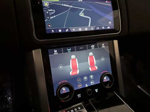 Used 2019 Land Rover Range Rover image 32