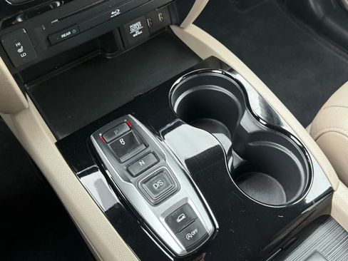 Used 2016 Honda Pilot Touring image 31