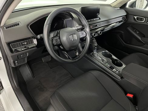 Used 2023 Honda Civic EX image 3