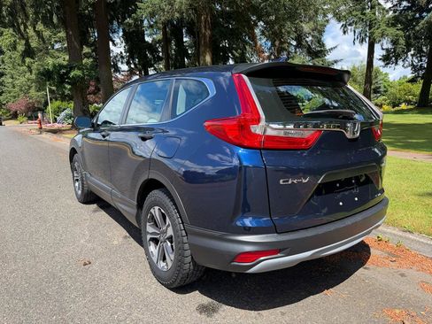 Used 2017 Honda CR-V LX image 3