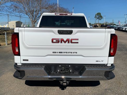 Used 2025 GMC Sierra 1500 SLT image 6