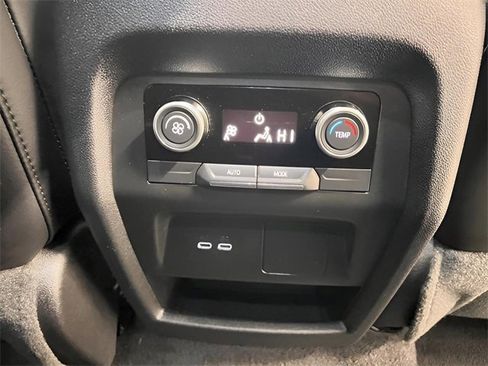 Certified 2025 Buick Enclave Preferred image 12
