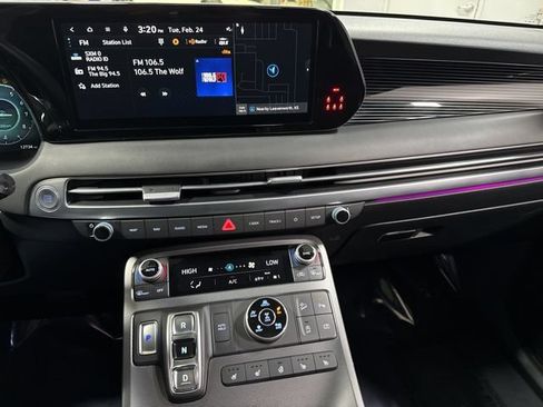 Used 2025 Hyundai Palisade Calligraphy AWD/4WD image 18