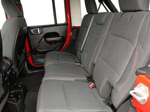 Used 2025 Jeep Wrangler Unlimited Rubicon AWD/4WD image 22