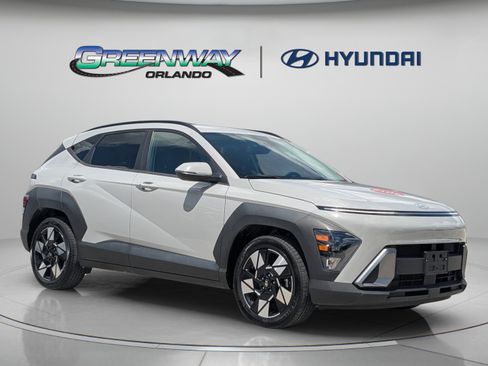 Used 2024 Hyundai Kona SEL FWD image 2