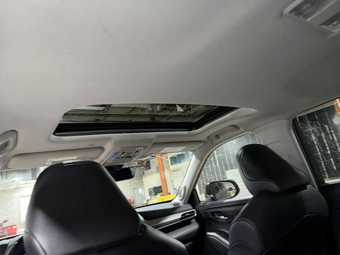 Used 2022 Toyota Highlander Limited AWD/4WD image 26