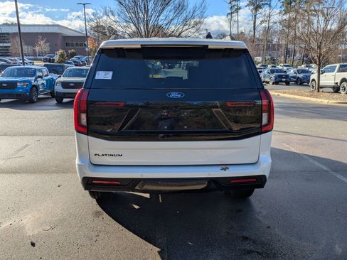 New 2025 Ford Expedition Platinum w/ Stealth Appearance Package image 5