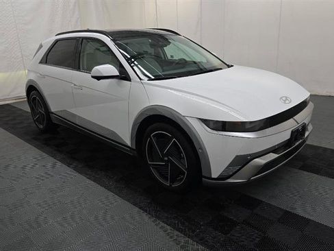 Used 2025 Hyundai Ioniq 5 Limited image 3