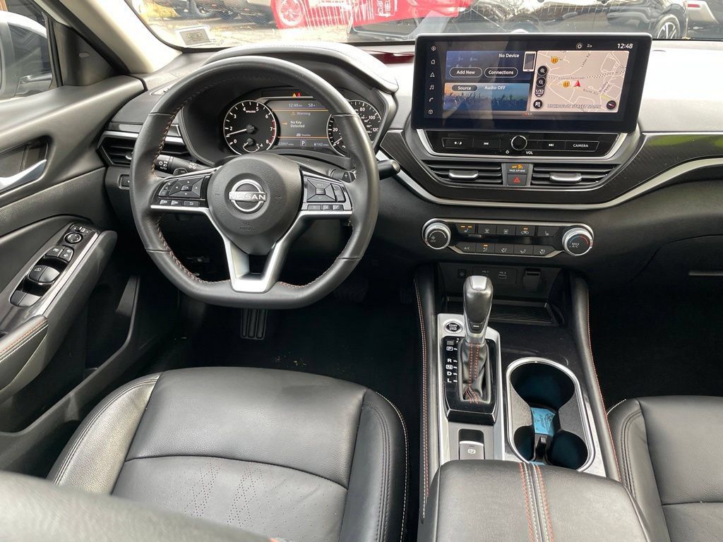Certified 2024 Nissan Altima 2.5 SR w/ SR Premium Package FWD image 9
