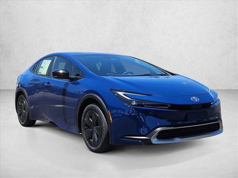 New 2026 Toyota Prius Plug-In Hybrid FWD image 7
