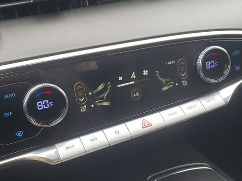 Used 2025 Genesis GV70 2.5T image 21