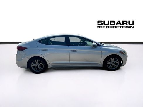Used 2017 Hyundai Elantra SE FWD image 8
