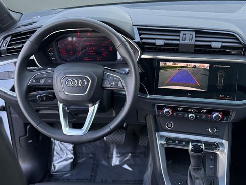 New 2025 Audi Q3 2.0T Premium image 28