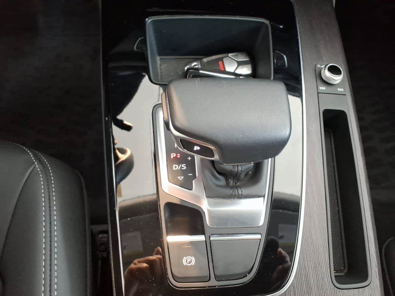 Used 2024 Audi Q5 2.0T Premium Plus w/ Premium Plus Package AWD/4WD image 27