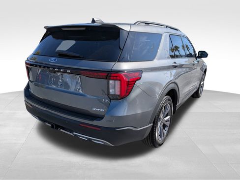 New 2026 Ford Explorer Active w/ Active Comfort Package image 5