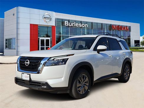 New 2025 Nissan Pathfinder SV image 1