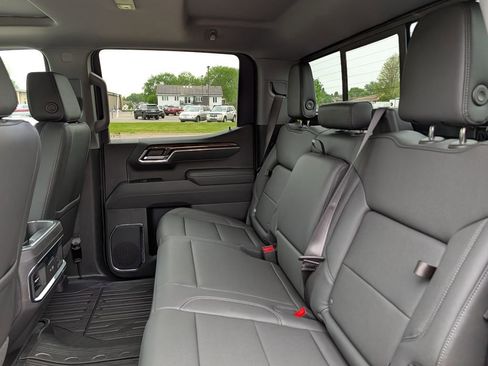New 2026 GMC Sierra 1500 Elevation w/ Elevation Premium Package AWD/4WD image 32