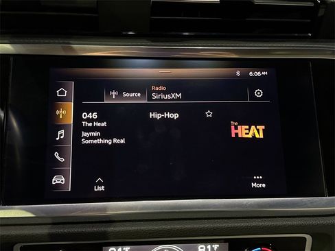 Used 2021 Audi Q3 2.0T Premium image 12