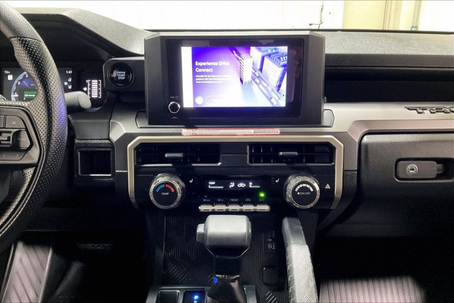 Certified 2025 Toyota Tacoma SR5 AWD/4WD image 7