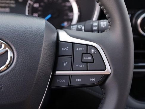 New 2026 Toyota Highlander XLE AWD/4WD image 15