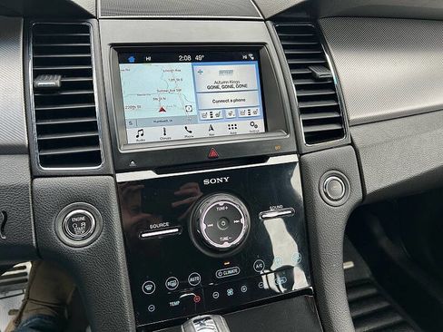 Used 2018 Ford Taurus SHO AWD/4WD image 40