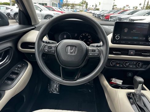 Used 2024 Honda HR-V LX image 19