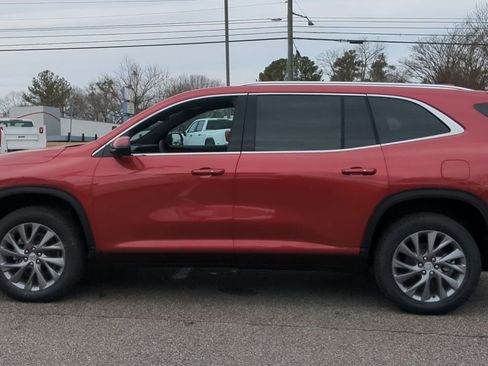 Used 2025 Buick Enclave Preferred w/ Power Package image 5