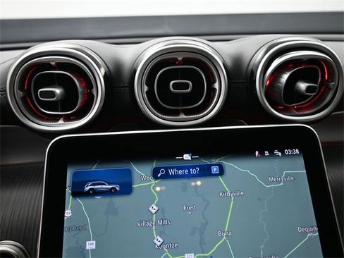 Used 2025 Mercedes-Benz GLC 300 image 7