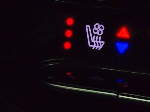 Used 2022 Buick Envision Avenir w/ Technology Package II image 15