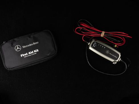 Used 2013 Mercedes-Benz SL 550 image 37