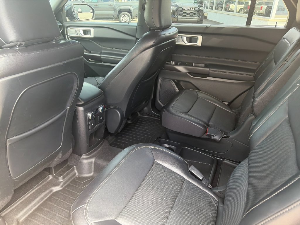 Used 2020 Ford Explorer Limited AWD/4WD image 14