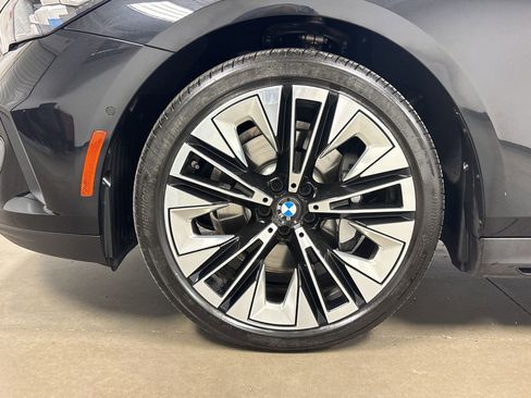 Certified 2025 BMW 530i image 10