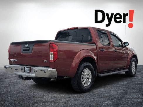 Used 2015 Nissan Frontier SV w/ SV Value Truck Package RWD image 3
