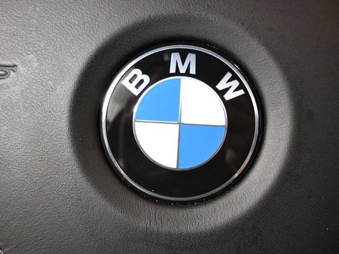 Used 2024 BMW X7 xDrive40i w/ M Sport Package AWD/4WD image 39
