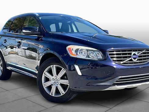 Used 2017 Volvo XC60 T5 Inscription image 2