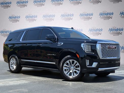 Used 2024 GMC Yukon XL Denali AWD/4WD image 2