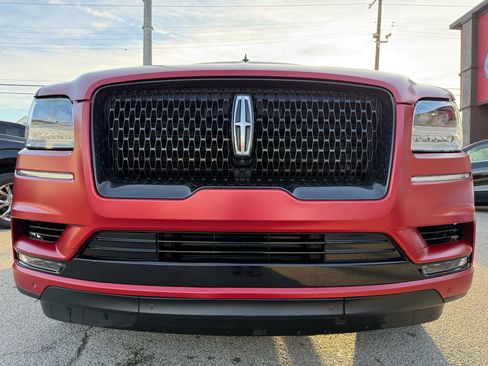 Used 2018 Lincoln Navigator Reserve w/ Technology Package image 13