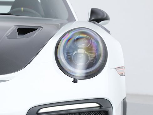 Used 2018 Porsche 911 GT2 RS image 14