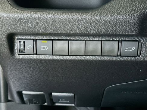 Used 2025 Toyota RAV4 XLE w/ Convenience Package image 17