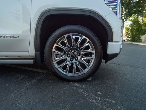 Used 2023 GMC Sierra 1500 Denali Ultimate AWD/4WD image 13