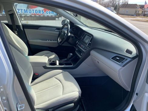 Used 2019 Hyundai Sonata SEL image 11